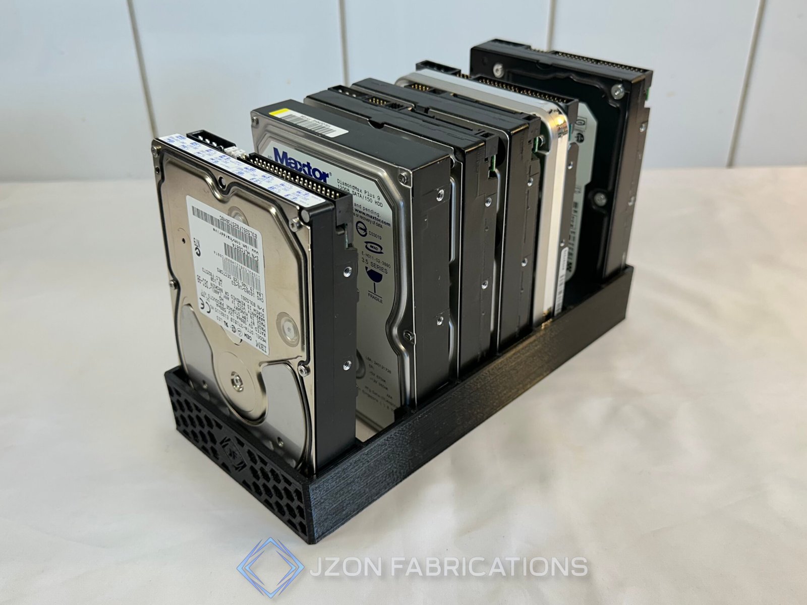 multi-bay-hdd-storage-open-air-3-5-drive-rack-nas-home-server-bench-organization