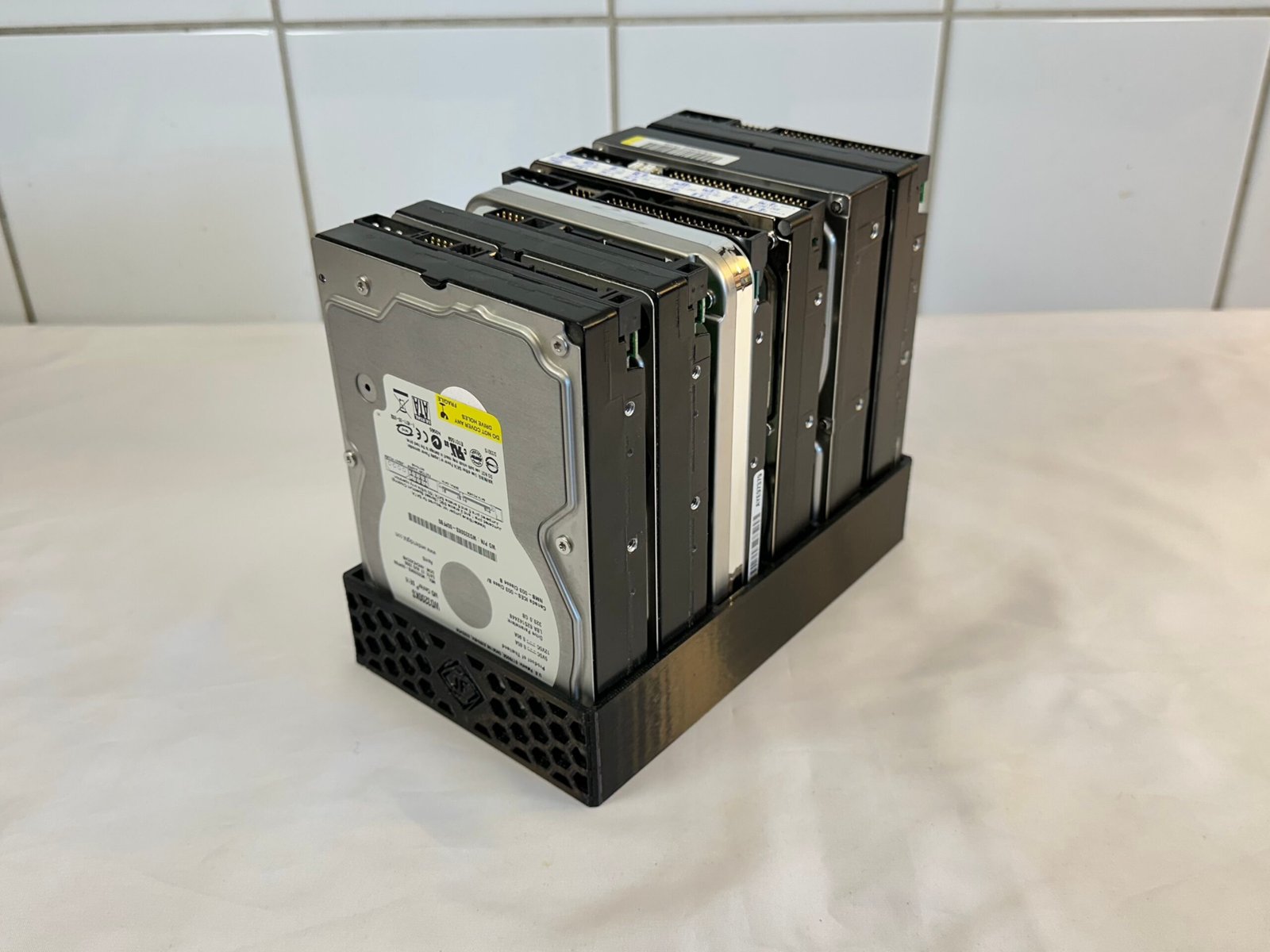 4-8x HDD Storage — Open‑Air 3.5" Drive Rack NAS, Home Server, Bench Organization - Image 4