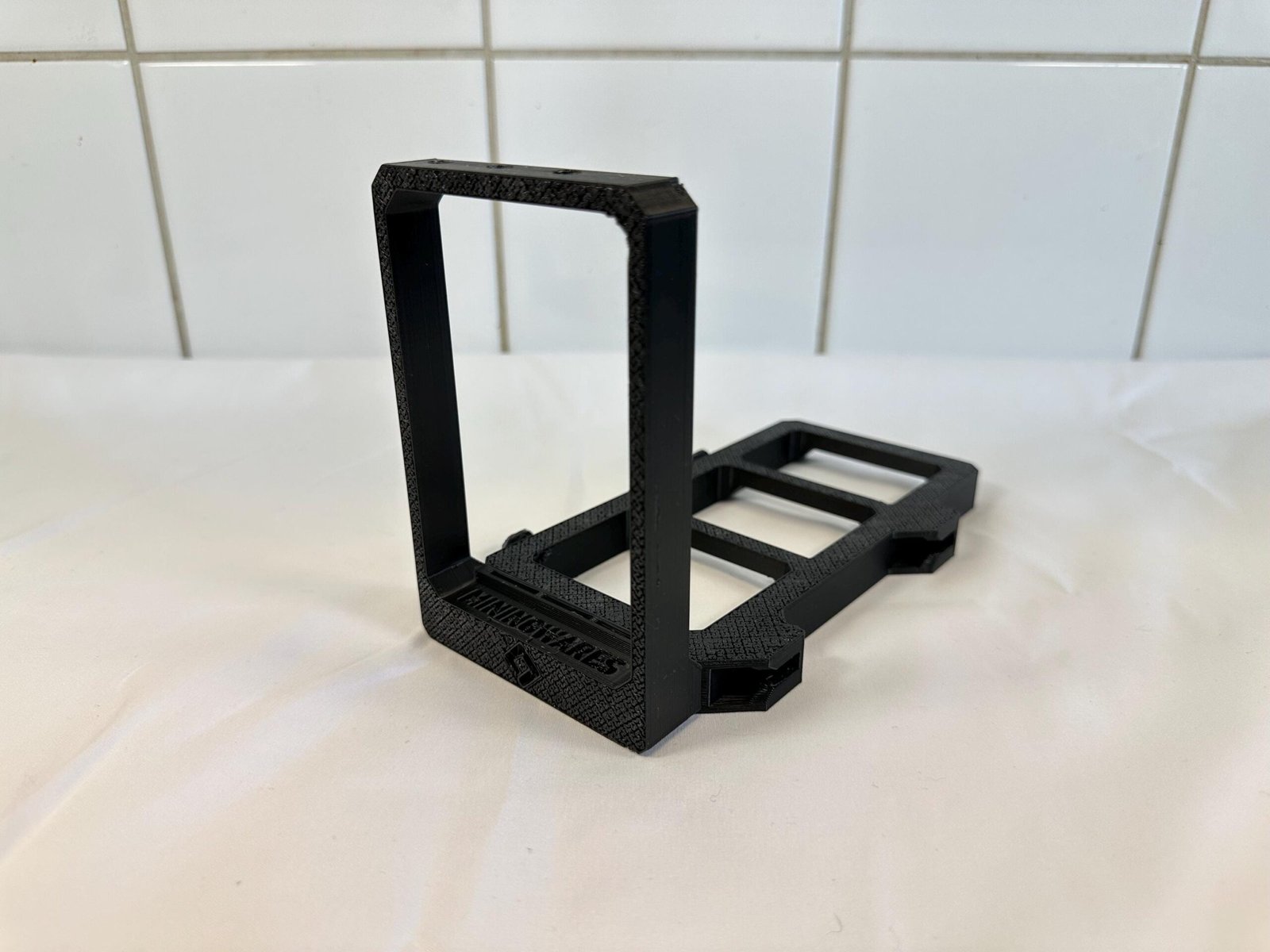 Riser‑Compatible GPU Stand — Open‑Air Card Presentation Frame for Showcase and Air Cooling - Image 2
