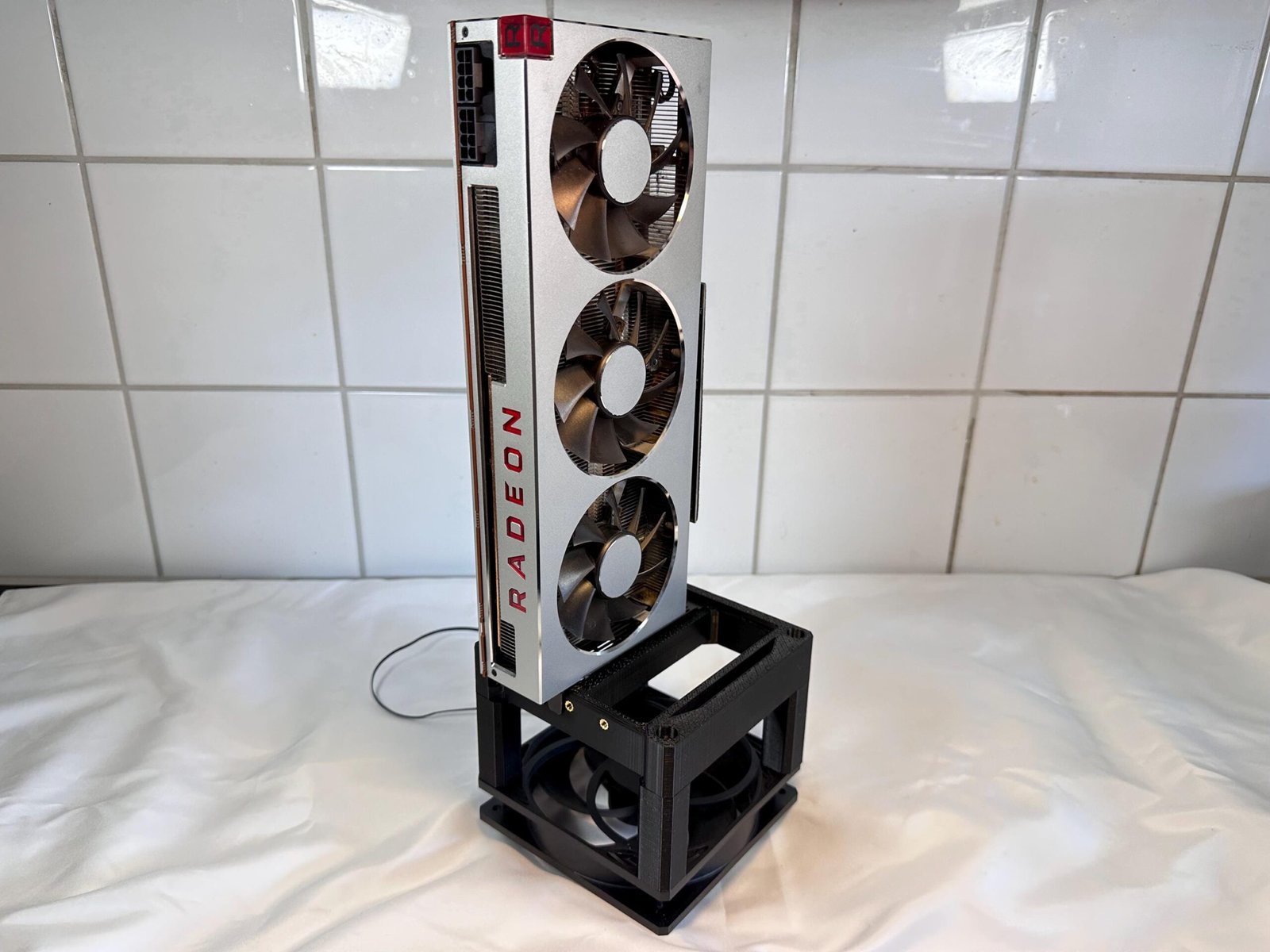 Vertical GPU Display Stand — Airflow-Optimized Graphics Card Support Frame with PCI Slot Alignment - Image 7