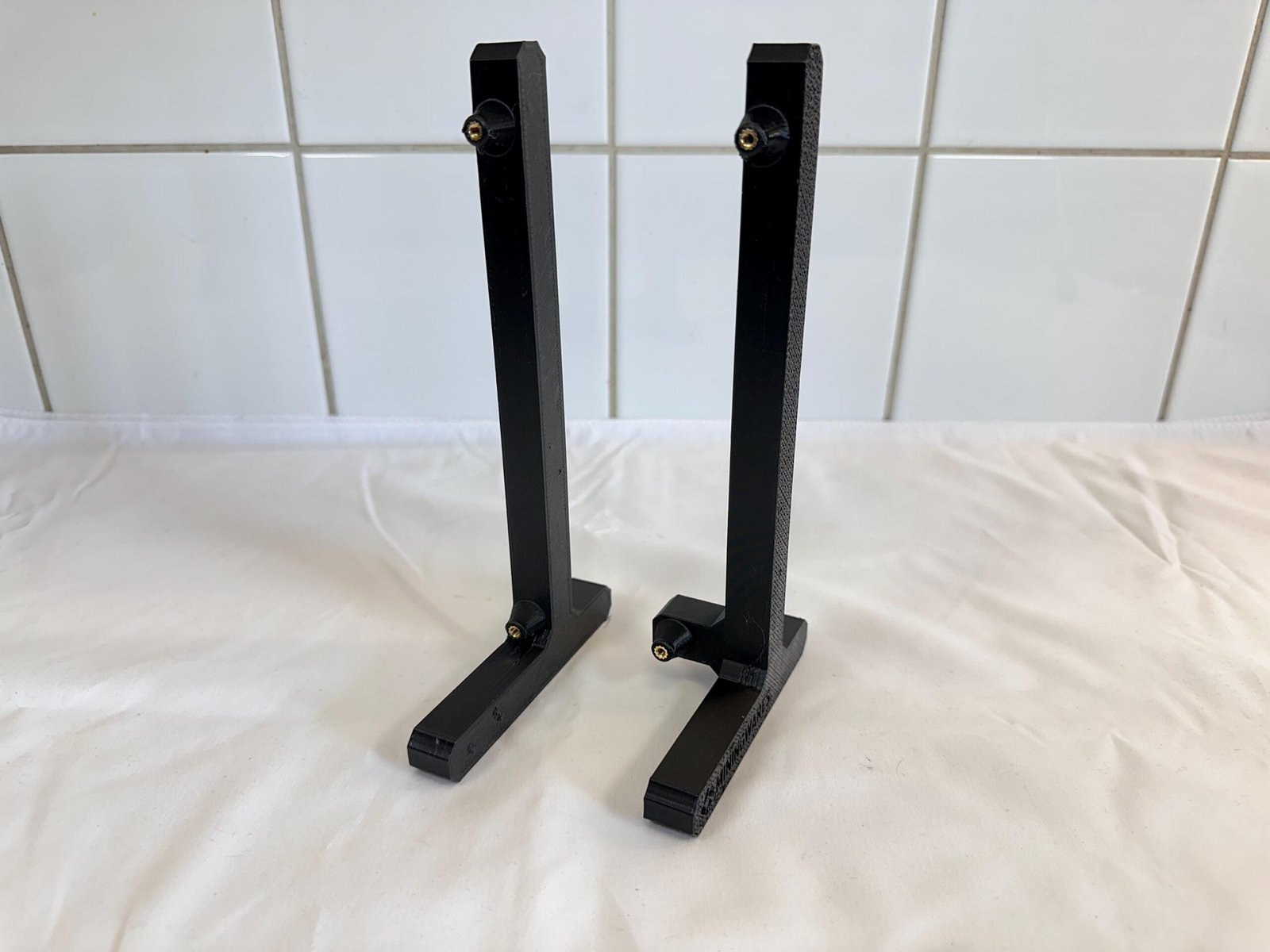 Vertical Motherboard Display Stand — Upright Open‑Air PC Building Frame, Showcase and Repair Workflow - Image 2