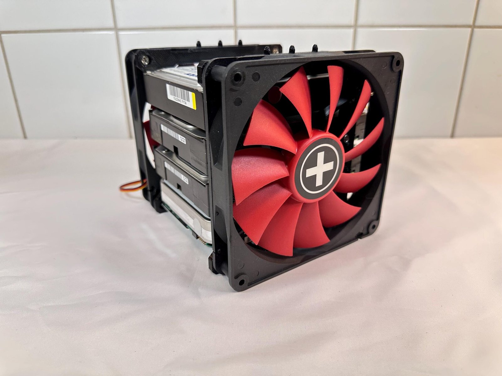 4 x HDD Rack with Fan Attachment - Cooled Stackable Hard Drive Enclosure - Image 9