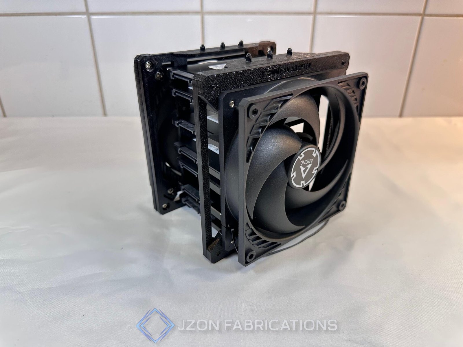 SSD Storage Bay - Fan Attachable, Stackable, 10 x 2.5" SSD or 6 x SAS