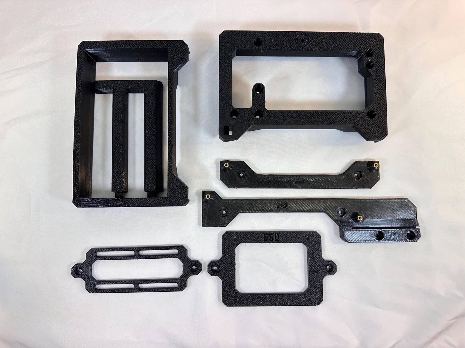 Mini-ITX Test Bench — Compact Desktop PC Building Stand with PSU Support and Airflow Layout - Image 2