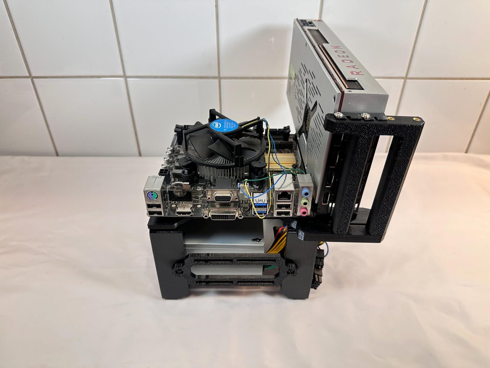 Mini-ITX Test Bench — Compact Desktop PC Building Stand with PSU Support and Airflow Layout - Image 8