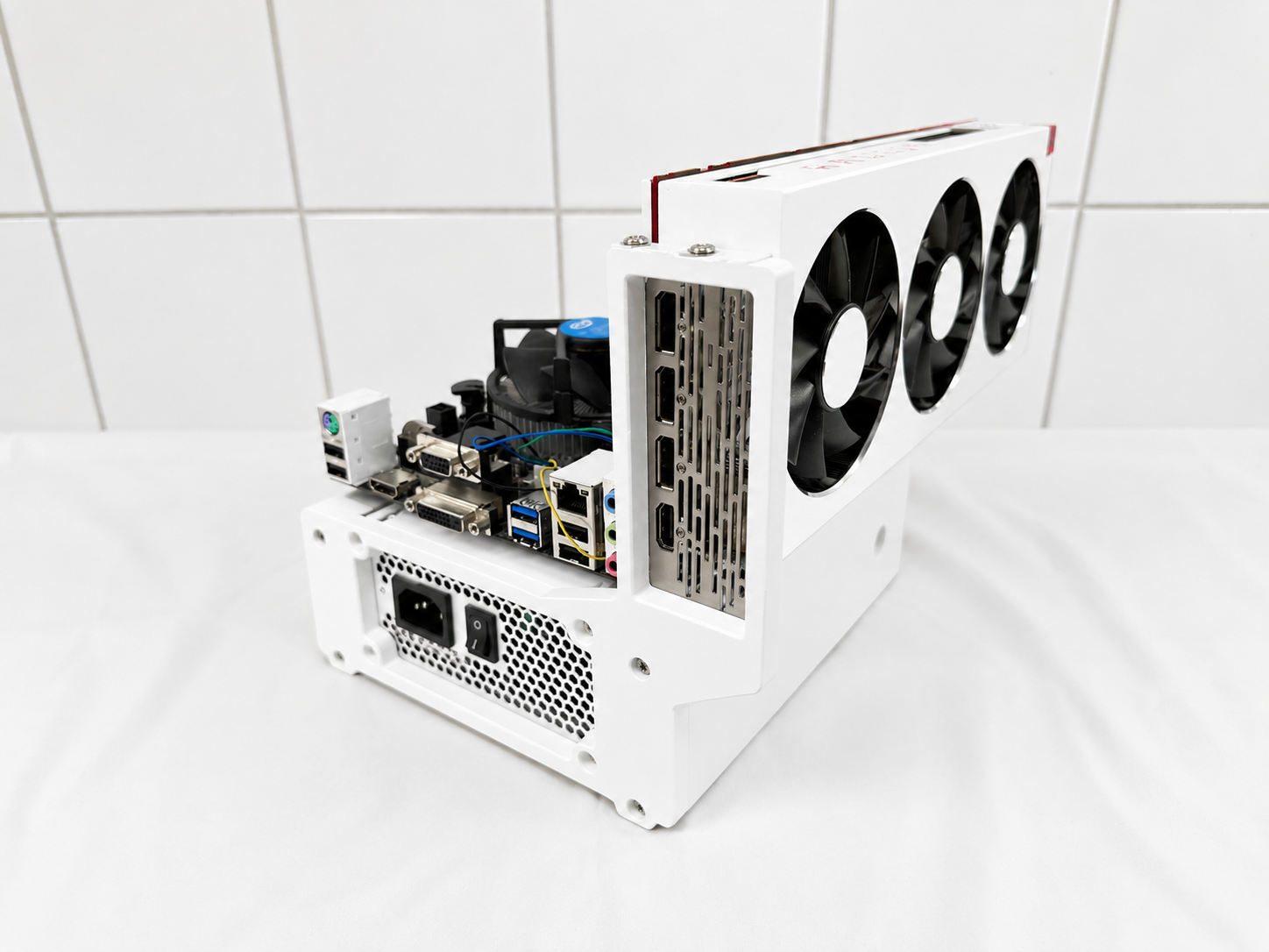 itx-open-air-pc-workstation-white-compact-minimalistic-computer-case
