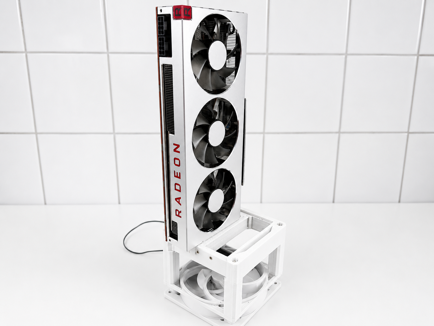 vertical-gpu-stand-white-open-air-graphics-card-display-frame-140mm-fan-mount